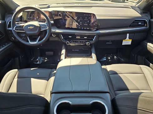 New 2026 Chevrolet Suburban LT w/ Comfort Package AWD/4WD image 20