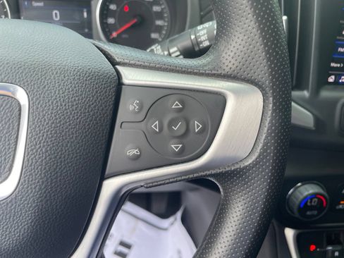 Used 2023 GMC Terrain SLE w/ Driver Convenience Package FWD image 23