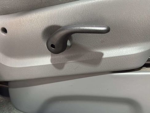 Used 2006 Dodge Grand Caravan SXT FWD image 15