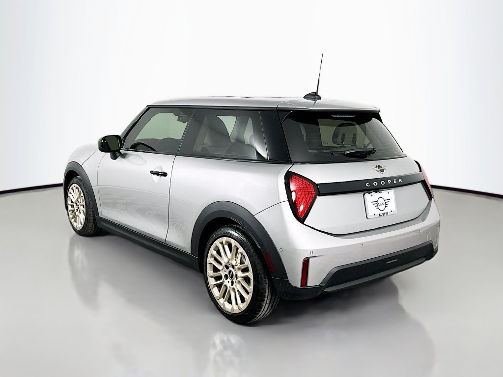 Certified 2025 MINI Cooper 2-Door Hardtop FWD image 7