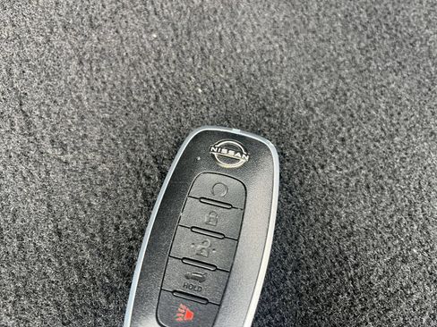 Used 2025 Nissan Pathfinder SV FWD image 27