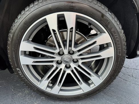 Used 2018 Audi SQ5 Premium Plus w/ Navigation Package AWD/4WD image 37