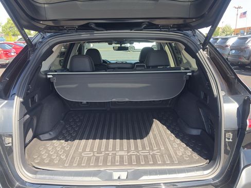 Used 2021 Subaru Outback Limited AWD/4WD image 16