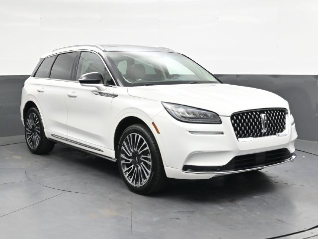Used 2020 Lincoln Corsair Reserve w/ Appearance Package FWD image 2