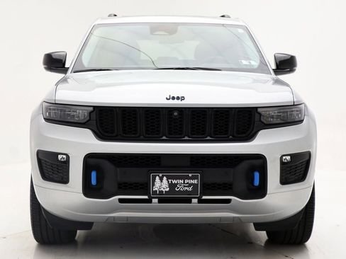 Used 2023 Jeep Grand Cherokee 30th Anniversary image 5