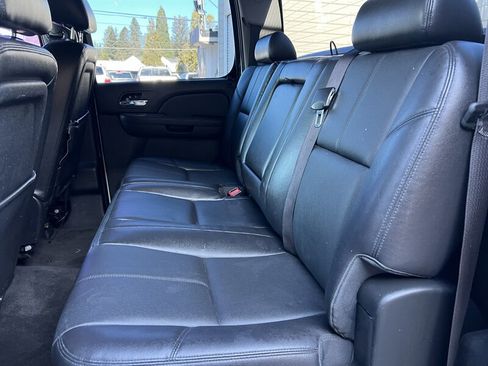 Used 2013 Chevrolet Silverado 1500 LTZ image 12