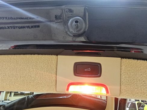 Used 2014 Porsche Cayenne S w/ Comfort Plus Package image 13