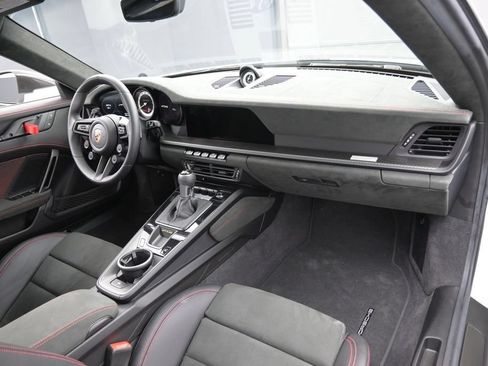 Certified 2024 Porsche 911 GT3 RS RWD image 29