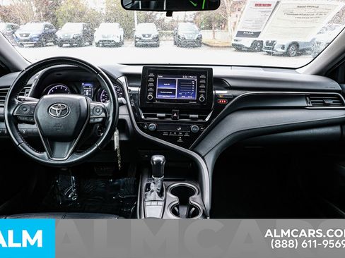 Used 2022 Toyota Camry SE image 23