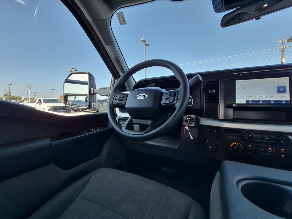 Used 2023 Ford F350 XL AWD/4WD image 8