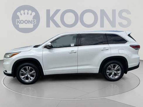 Used 2015 Toyota Highlander XLE AWD/4WD image 2