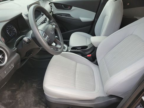 Used 2023 Hyundai Kona SEL w/ Cargo Package image 4