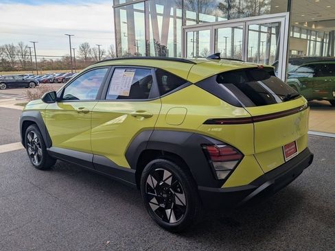 Used 2024 Hyundai Kona SEL FWD image 3