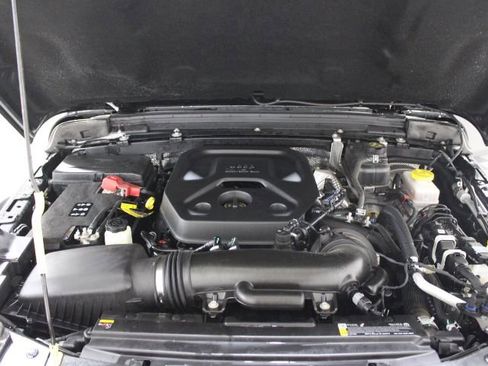Used 2025 Jeep Wrangler Unlimited Rubicon AWD/4WD image 48