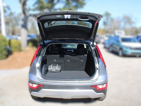 New 2026 Kia Niro LX FWD image 10