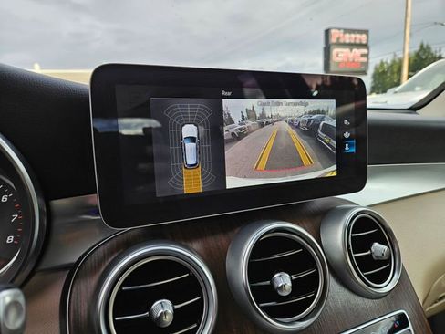 Used 2022 Mercedes-Benz GLC 300 4MATIC image 30