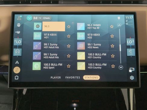 Used 2025 Land Rover Range Rover Sport SE image 23