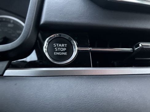 Used 2024 Mitsubishi Outlander SE image 56