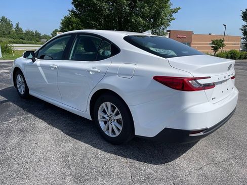 Used 2025 Toyota Camry LE FWD image 4