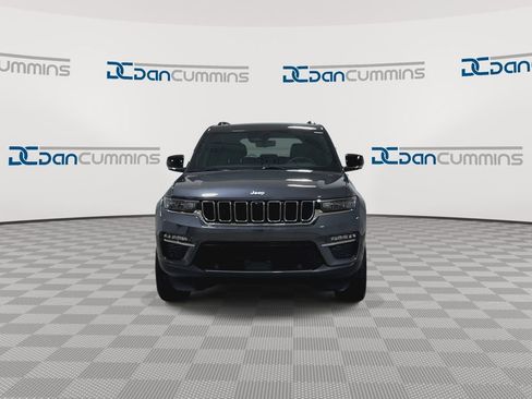 New 2025 Jeep Grand Cherokee Limited w/ Luxury Tech Group II image 7