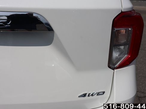 Used 2022 Ford Explorer Limited w/ Equipment Group 301A AWD/4WD image 35
