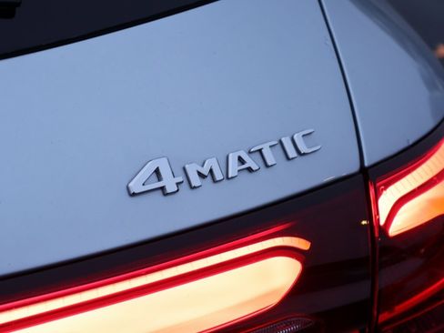 New 2026 Mercedes-Benz GLC 300 4MATIC image 9