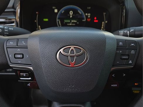 Used 2026 Toyota Camry LE image 20