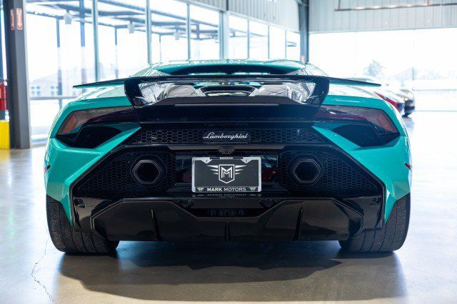 Used 2023 Lamborghini Huracan Tecnica RWD image 5