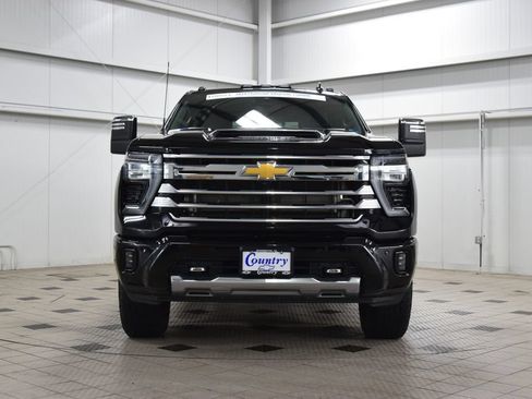 Used 2024 Chevrolet Silverado 3500 High Country w/ Technology Package AWD/4WD image 2