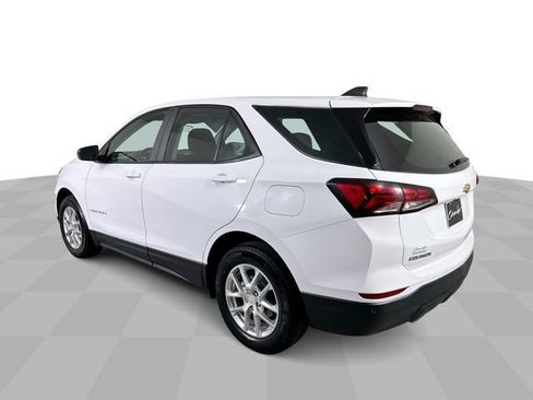 Used 2022 Chevrolet Equinox LS FWD image 6