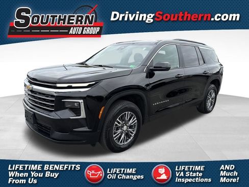 Used 2026 Chevrolet Traverse LT AWD/4WD image 1