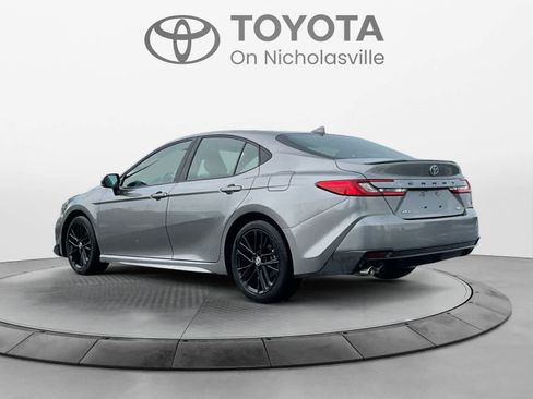Used 2025 Toyota Camry Hybrid FWD image 3