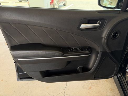 Used 2019 Dodge Charger Scat Pack RWD image 11