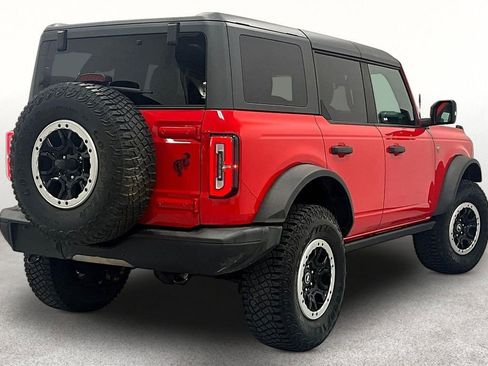 Used 2022 Ford Bronco Badlands w/ Sasquatch Package image 2