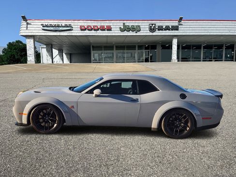 Used 2022 Dodge Challenger R/T Scat Pack image 3