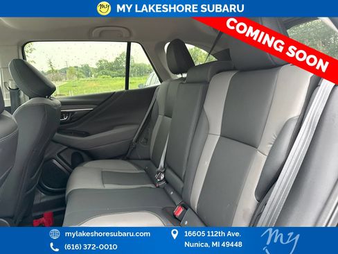 Used 2025 Subaru Outback Onyx Edition AWD/4WD image 11