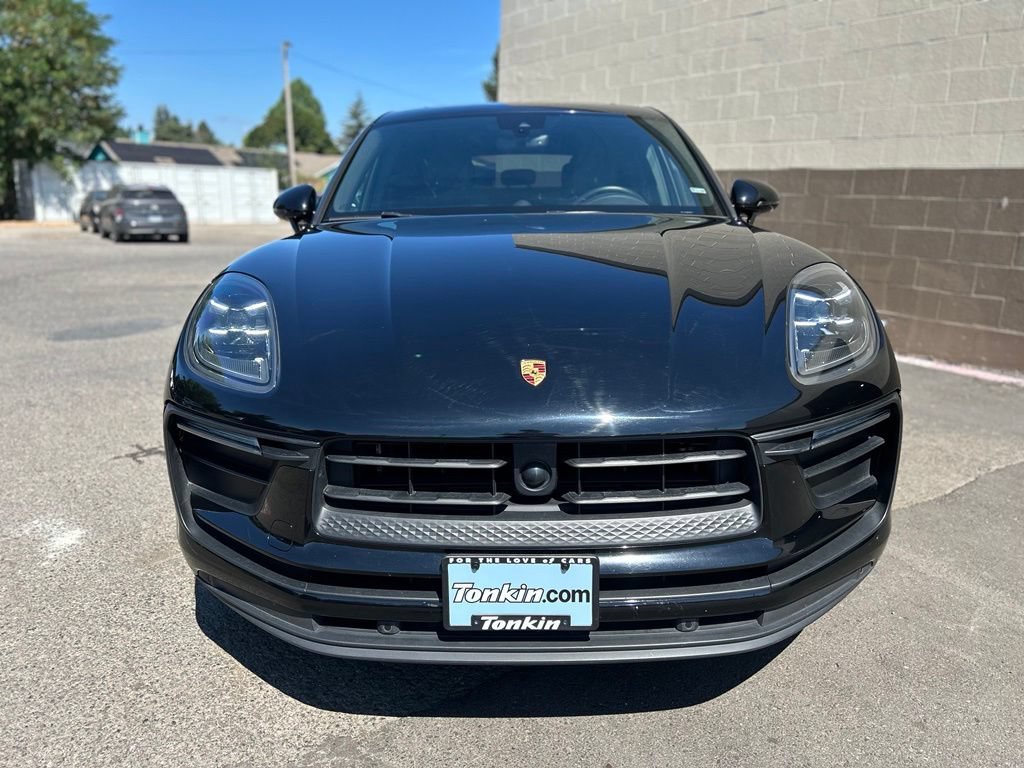 Used 2024 Porsche Macan AWD/4WD image 14