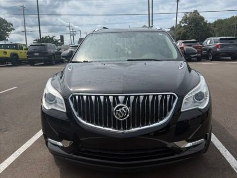 Used 2017 Buick Enclave Leather FWD image 3