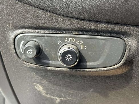 Used 2020 Chevrolet Equinox LT AWD/4WD image 23