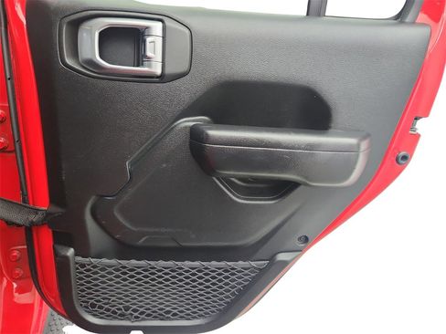 Used 2019 Jeep Wrangler Unlimited Sport S image 25