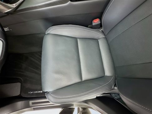 Used 2023 Lexus LX 600 4WD w/ Luxury Package image 21