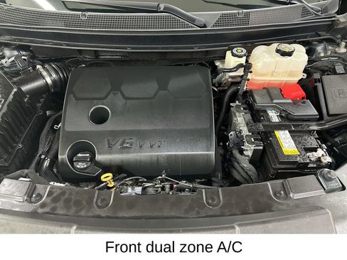 Used 2019 Chevrolet Traverse LT image 19