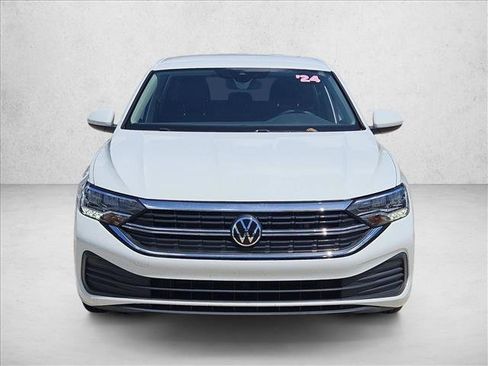 Used 2024 Volkswagen Jetta S FWD image 2