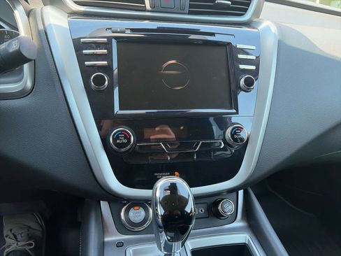 Used 2020 Nissan Murano SV AWD/4WD image 9