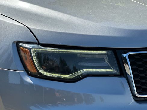 Used 2017 Jeep Grand Cherokee Limited w/ Luxury Group II RWD image 34