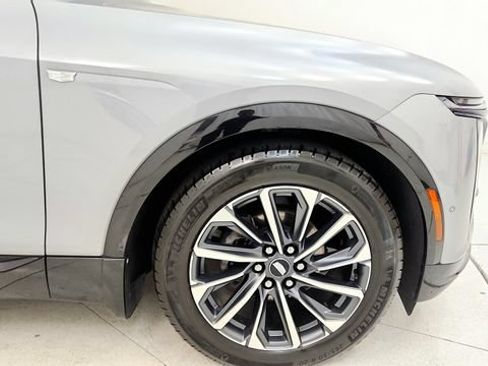 Used 2024 Cadillac Lyriq Sport AWD/4WD image 21