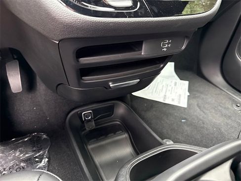 New 2026 Chrysler Pacifica Select image 23