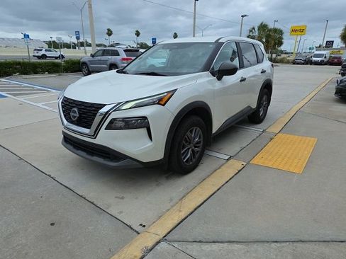Used 2023 Nissan Rogue S image 8