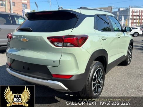 Used 2025 Chevrolet TrailBlazer LT AWD/4WD image 6