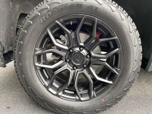 Used 2024 GMC Sierra 1500 Elevation w/ Preferred Package AWD/4WD image 14